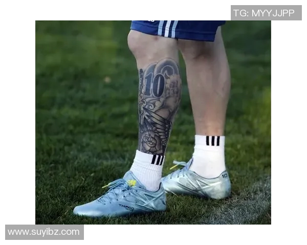 足球明星大腿纹身图案男士潮流设计解析与灵感分享