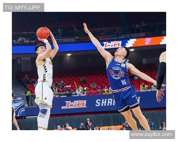 广厦与山东华数的激烈对决揭示了篮球战术与团队协作的完美结合 广厦与山东华数的激烈对决揭示了篮球战术与团队协作的完美结合