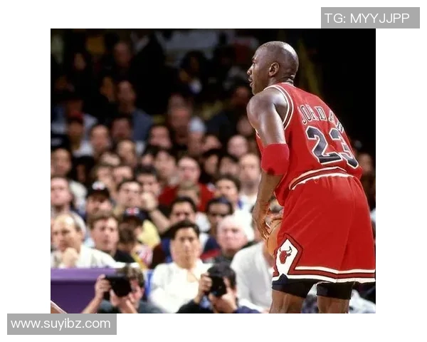 科比与乔丹背影对比:两代篮球巨星的传奇与传承 科比与乔丹背影对比:两代篮球巨星的传奇与传承