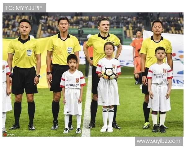 广州足球明星球童的成长故事与他们的梦想之路